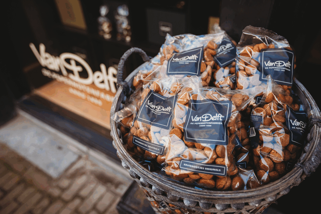 Naturel pepernoten van Van Delft in zakjes van 200gram