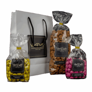 Cadeauset met 500gr naturel pepernoten, limoncello pepernoten en kwarktaart kers pepernoten