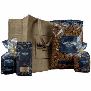 Jute Draagtas met 1000gram naturel kruidnoten, brownie, truffel kaneel en melk chocoladereep