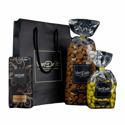 Cadeauset met 500gr naturel pepernoten, limoncello kruidnoten