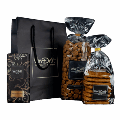 Cadeauset met 500gr naturel pepernoten, taaikoeken